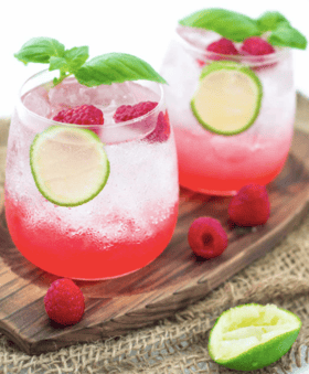 Lemon and raspberry cocktail