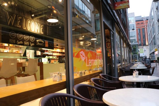 lemon-jelly-cafe-outside