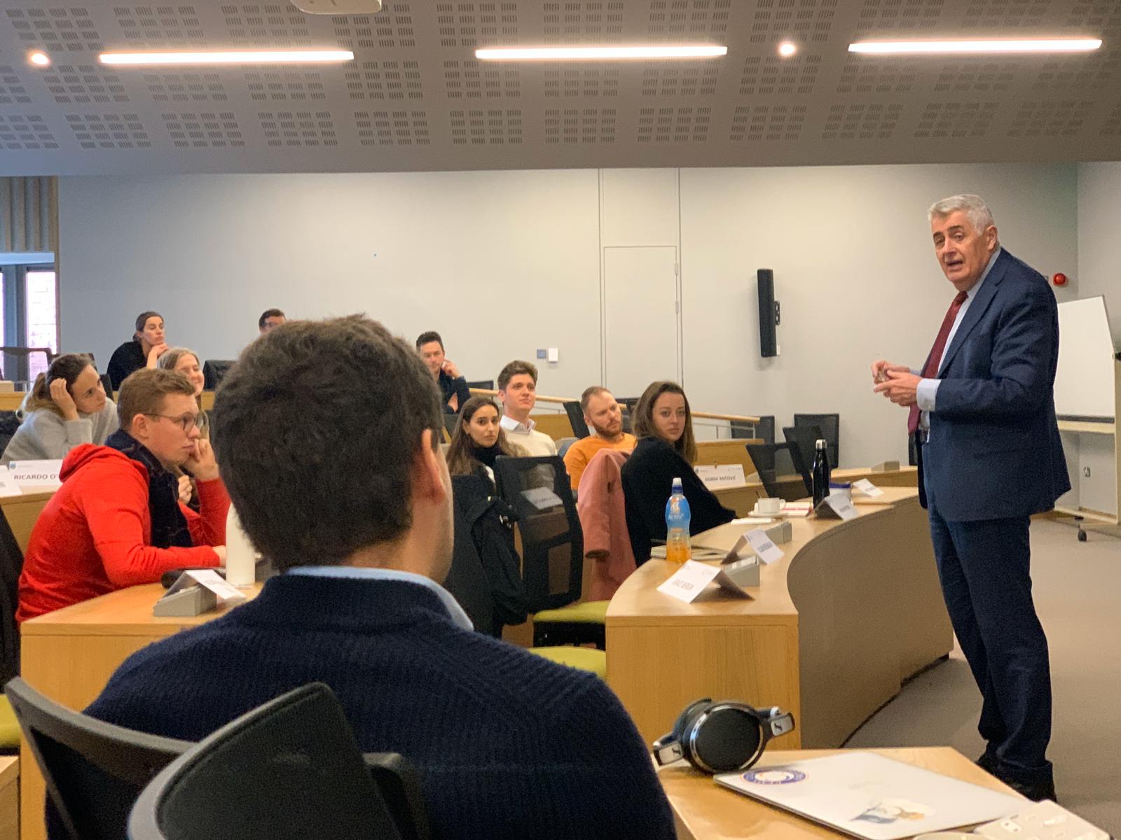 3c4fabb2-e283-4e2f-bdd4-7f0b3f02c659-1